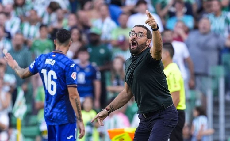 Bordalás lanza un dardo a Pellegrini: «Tenía que haberle llamado la atención a sus jugadores» Bordalás lanza un dardo a Pellegrini: «Tenía que haberle llamado la atención a sus jugadores»