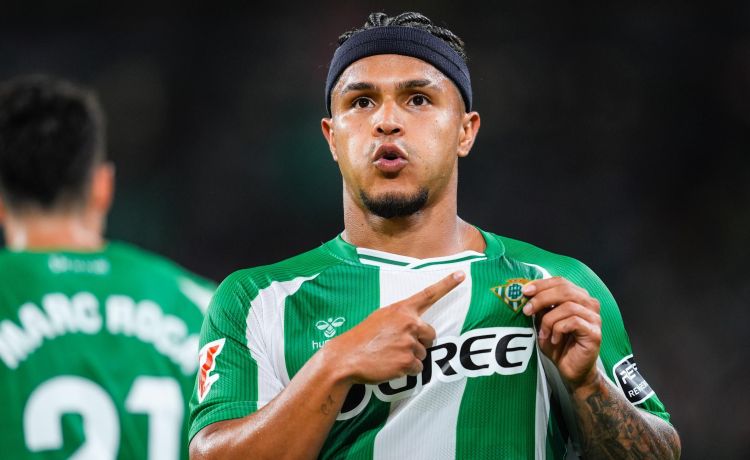 Cucho Hernández echa el guante al Joaquín de 2019 en el Betis con el dato que igualó ante Osasuna Cucho Hernández echa el guante al Joaquín de 2019 en el Betis con el dato que igualó ante Osasuna