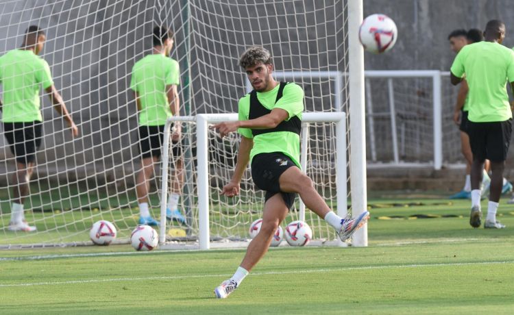 Betis Abde y Ricardo Rodríguez se reincorporan al grupo Betis Abde y Ricardo Rodríguez se reincorporan al grupo