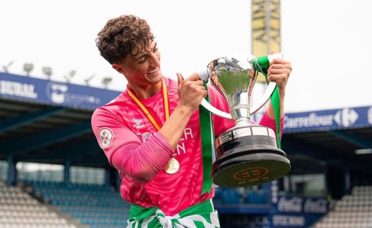 Así quedará la portería del Betis de Champions en la 2026/27; ya se conoce el sustituto de Adrián Así quedará la portería del Betis de Champions en la 2026/27; ya se conoce el sustituto de Adrián