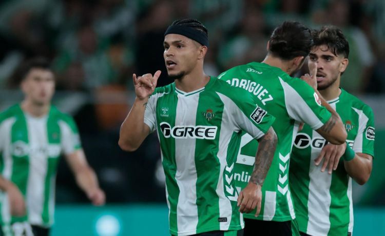 Cucho Hernández: «Ver marcar a Bakambu me exige más» Cucho Hernández: «Ver marcar a Bakambu me exige más»