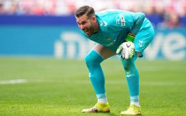 Adrián San Miguel hace oficial su retirada del fútbol en el Betis-Levante Adrián San Miguel hace oficial su retirada del fútbol en el Betis-Levante