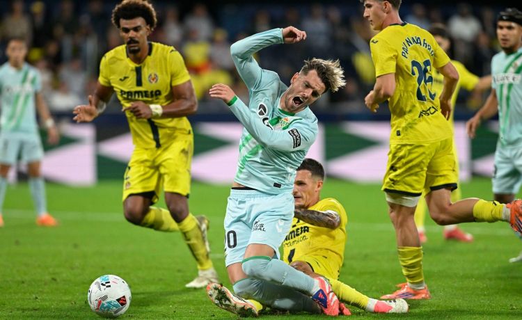 El penalti a favor del Betis que el VAR no vio ante el Villarreal El penalti a favor del Betis que el VAR no vio ante el Villarreal