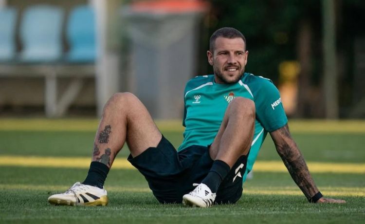 El deseo más ambicioso de Aitor Ruibal: «Quiero jugar la Champions con el Betis» El deseo más ambicioso de Aitor Ruibal: «Quiero jugar la Champions con el Betis»