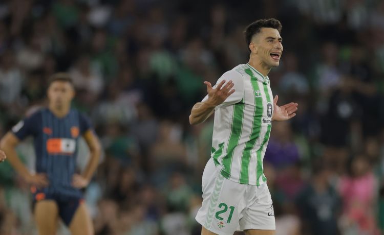 El Betis y el Leeds avanzan para el traspaso definitivo de Marc Roca El Betis y el Leeds avanzan para el traspaso definitivo de Marc Roca
