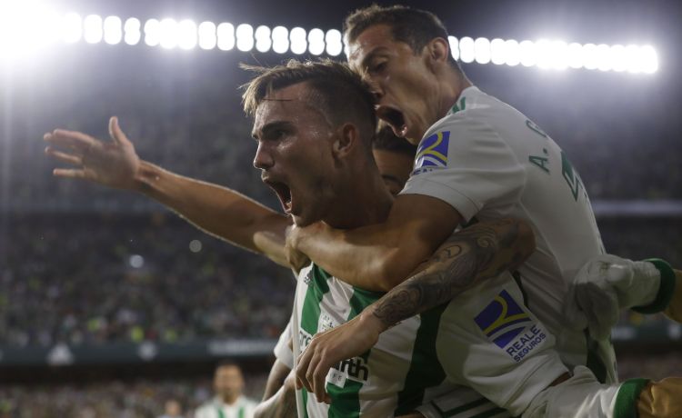 Fabián admite que le «gustaría acabar su carrera en el Betis» Fabián admite que le «gustaría acabar su carrera en el Betis»