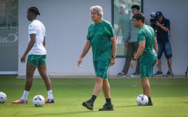 Pellegrini: «La posición de mediocentro defensivo es prioritaria ahora mismo» Pellegrini: «La posición de mediocentro defensivo es prioritaria ahora mismo»