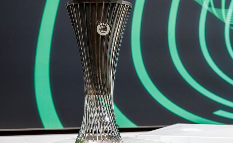 El dineral que podría recibir el Betis si pasa a la final y si gana la UEFA Conference League El dineral que podría recibir el Betis si pasa a la final y si gana la UEFA Conference League