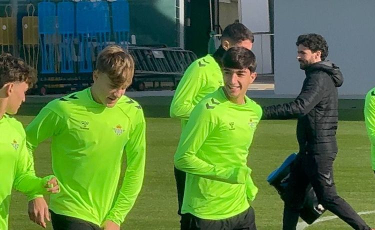 Carlos Reina, la alternativa a Lo Celso e Isco para Moldavia Carlos Reina, la alternativa a Lo Celso e Isco para Moldavia