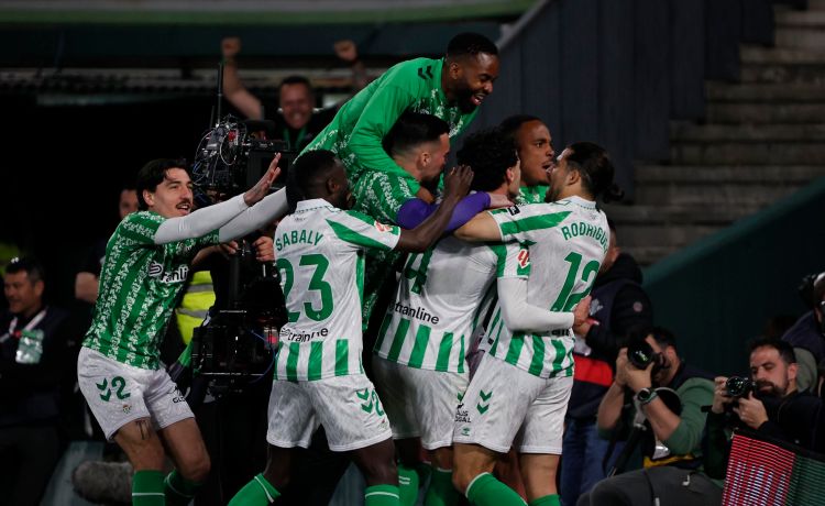 Así quedan las aspiraciones europeas del Betis tras vencer en el derbi Así quedan las aspiraciones europeas del Betis tras vencer en el derbi