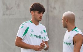 La cantera sigue echando una mano en el Betis a falta de refuerzos La cantera sigue echando una mano en el Betis a falta de refuerzos