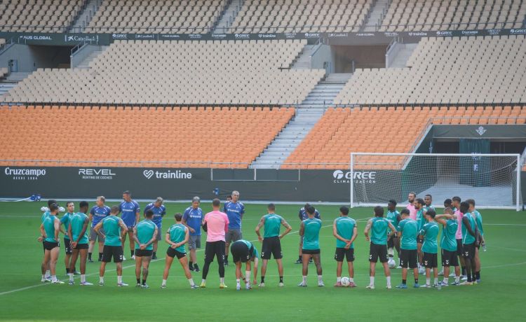 Todo sobre el estreno del Betis en La Cartuja: aparcamientos, autobuses, ‘fan zone’ y puertas de acceso Todo sobre el estreno del Betis en La Cartuja: aparcamientos, autobuses, ‘fan zone’ y puertas de acceso