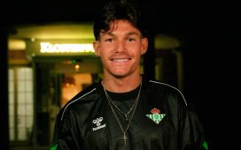 Fran García ya está junto a Isco y Bernal en el Betis Fran García ya está junto a Isco y Bernal en el Betis