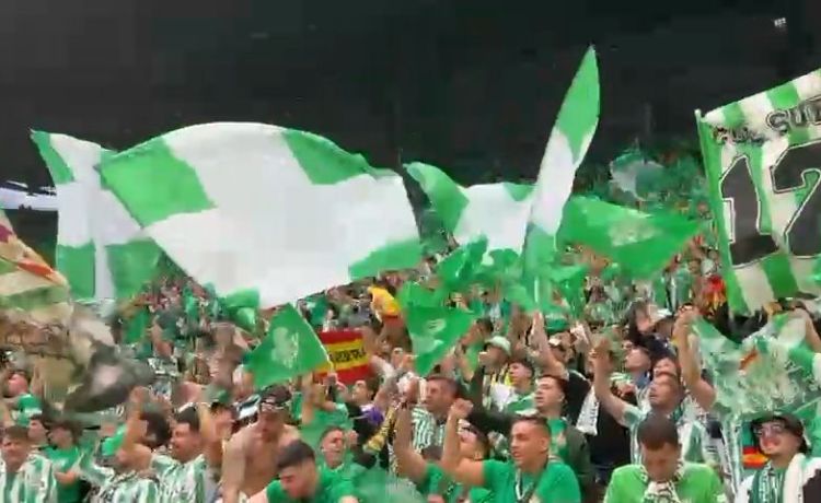 Así se encuentra la afición del Real Betis en el Stadion Wroclaw Así se encuentra la afición del Real Betis en el Stadion Wroclaw