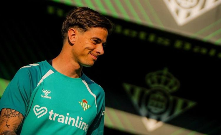 Valentín Gómez desvela la realidad de lo que le ocurrió antes de fichar por el Betis Valentín Gómez desvela la realidad de lo que le ocurrió antes de fichar por el Betis