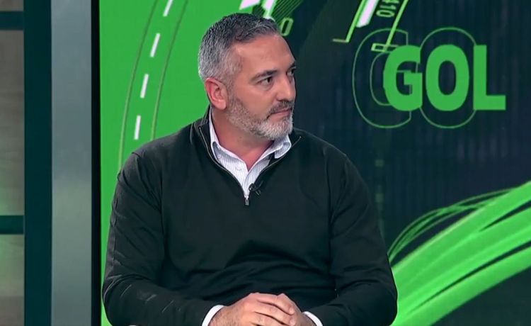 Arzu rehúye el sueño de entrenar al Betis: «Inmensamente complicado» Arzu rehúye el sueño de entrenar al Betis: «Inmensamente complicado»