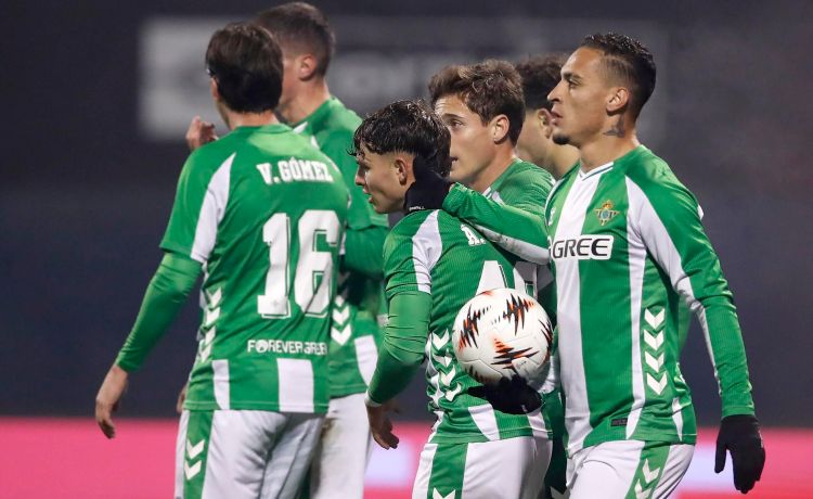 Antony: «Tenemos que tener la mentalidad de pelear todas las competiciones» Antony: «Tenemos que tener la mentalidad de pelear todas las competiciones»