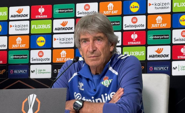 Pellegrini confirma la vuelta de Isco ante el Braga: «Está entre los 23 citados» Pellegrini confirma la vuelta de Isco ante el Braga: «Está entre los 23 citados»