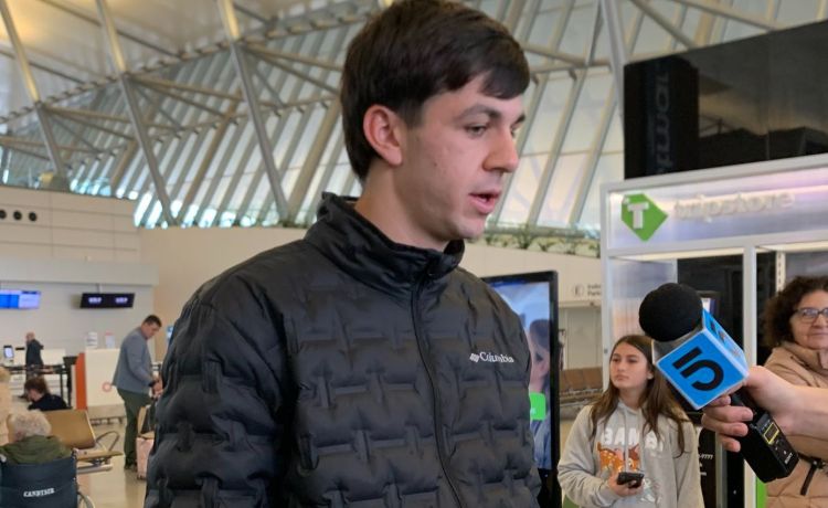 Gonzalo Petit, cazado volando a España y habla por primera vez del Betis: «Tengo mucha ilusión» Gonzalo Petit, cazado volando a España y habla por primera vez del Betis: «Tengo mucha ilusión»