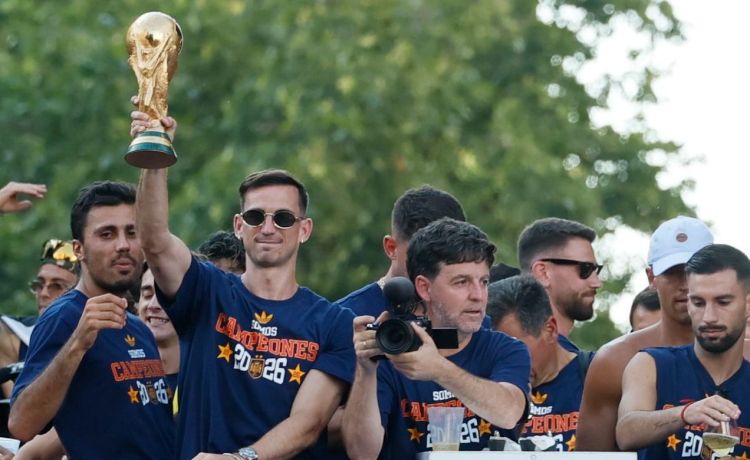 Fabián sobre el Balón de Oro: «¿Por qué no? He sido el jugador que más títulos ha ganado» Fabián sobre el Balón de Oro: «¿Por qué no? He sido el jugador que más títulos ha ganado»