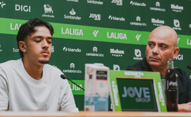 El director deportivo del Racing da a entender que han pagado menos por Pablo García El director deportivo del Racing da a entender que han pagado menos por Pablo García