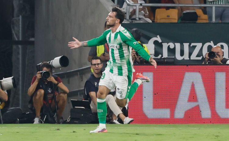 El Betis refuerza la seguridad en las casas de sus jugadores tras dos asaltos El Betis refuerza la seguridad en las casas de sus jugadores tras dos asaltos