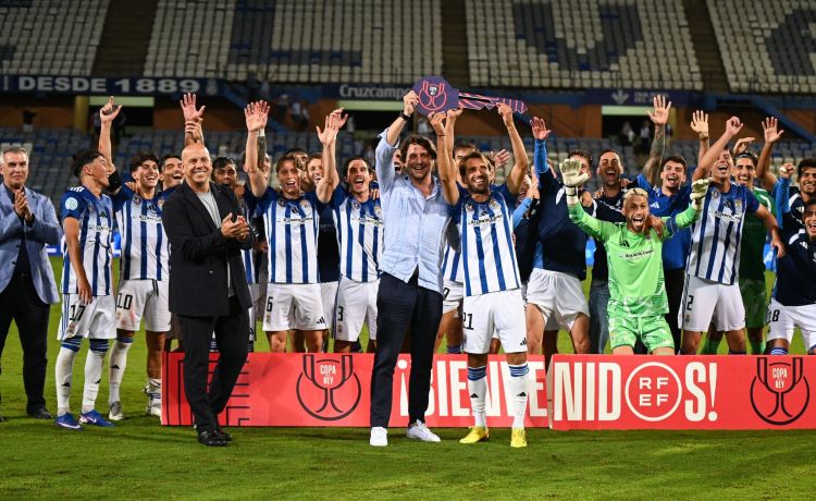 Betis y Sevilla, con muchas papeletas para medirse al Recreativo de Huelva en la Copa del Rey Betis y Sevilla, con muchas papeletas para medirse al Recreativo de Huelva en la Copa del Rey