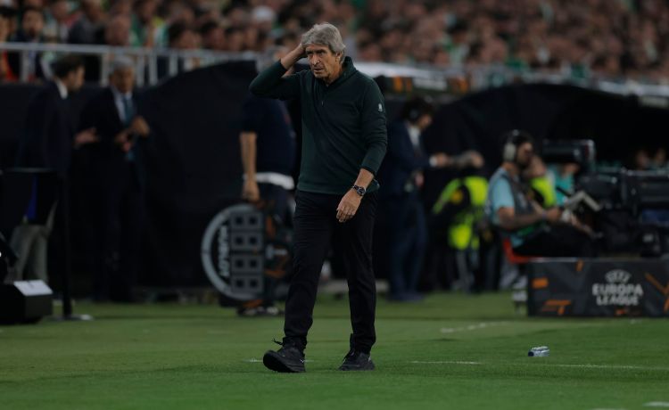 Pellegrini: «Es un momento muy duro y uno tiene que saber asimilarlo» Pellegrini: «Es un momento muy duro y uno tiene que saber asimilarlo»