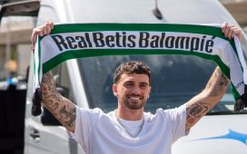 El Real Betis hace oficial el fichaje de Troy Parrott El Real Betis hace oficial el fichaje de Troy Parrott