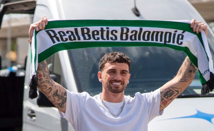 El Real Betis hace oficial el fichaje de Troy Parrott El Real Betis hace oficial el fichaje de Troy Parrott