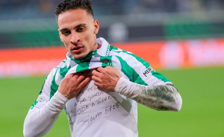 Antony no va con Brasil y descansará antes del derbi Antony no va con Brasil y descansará antes del derbi