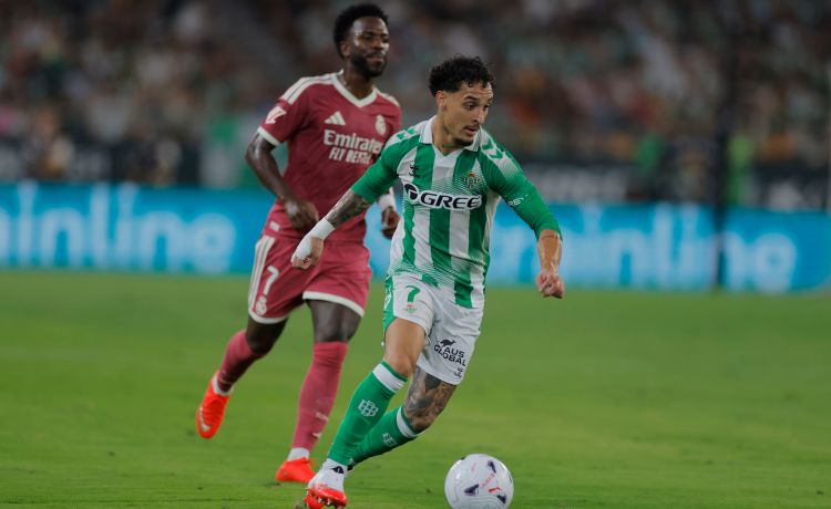 Antony: «Terminé la temporada tomando pastillas para jugar» Antony: «Terminé la temporada tomando pastillas para jugar»