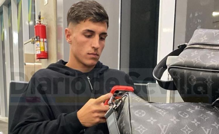 Facundo Bernal ya viaja a Sevilla para fichar por el Betis Facundo Bernal ya viaja a Sevilla para fichar por el Betis