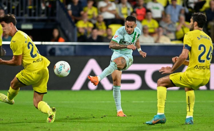 Así jugaron los futbolistas del Betis en el 2-2 contra el Villarreal Así jugaron los futbolistas del Betis en el 2-2 contra el Villarreal