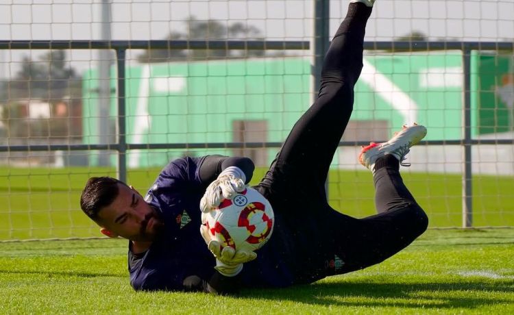 El recambio en el Betis si sale Rui Silva El recambio en el Betis si sale Rui Silva