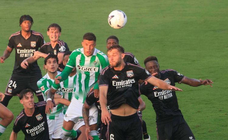 Las fotos del Betis-O. Lyon en el Ciudad de La Línea Las fotos del Betis-O. Lyon en el Ciudad de La Línea