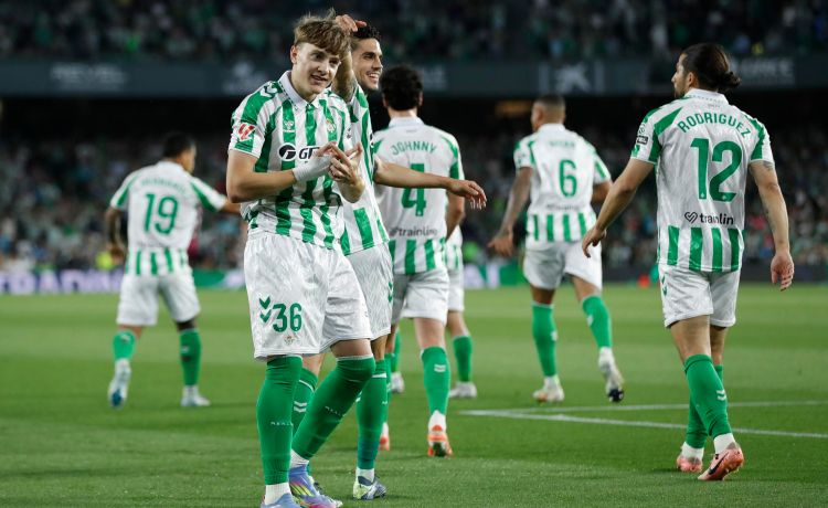 Alineación probable del Betis ante la Fiorentina: un partido que todos quieren jugar Alineación probable del Betis ante la Fiorentina: un partido que todos quieren jugar