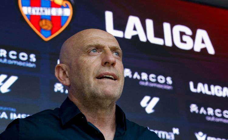 Calero elogia al Betis: «Si no se encuentran con un buen Levante, te aplastan» Calero elogia al Betis: «Si no se encuentran con un buen Levante, te aplastan»