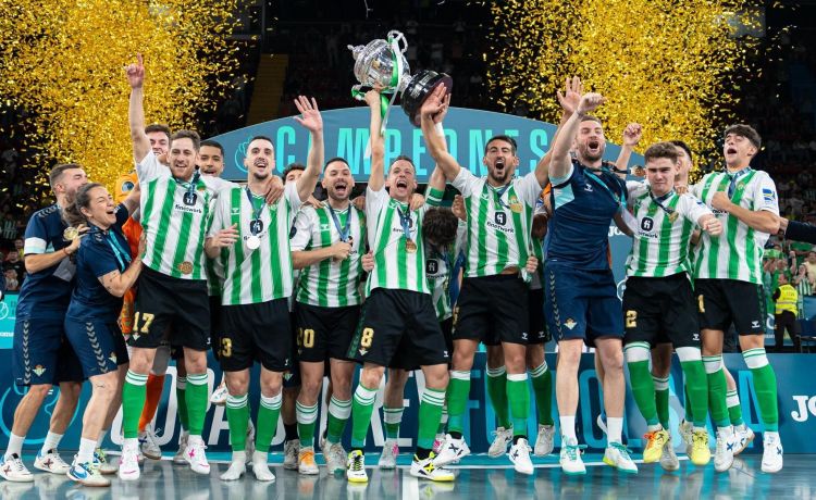 Un homenaje a la corta e intensa trayectoria del Betis Futsal, en imágenes Un homenaje a la corta e intensa trayectoria del Betis Futsal, en imágenes
