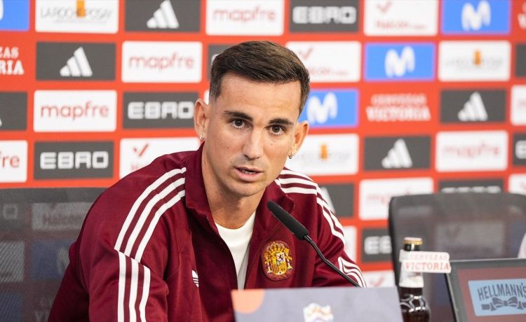Fabián: «Soy bético, todo el mundo lo sabe. Me gustaría terminar mi carrera aquí» Fabián: «Soy bético, todo el mundo lo sabe. Me gustaría terminar mi carrera aquí»