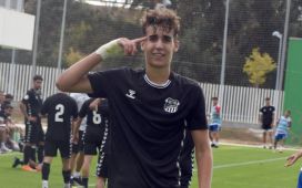 Juanma Reyes, una de las perlas goleadoras de la cantera, al Betis C con el ojo en el filial Juanma Reyes, una de las perlas goleadoras de la cantera, al Betis C con el ojo en el filial