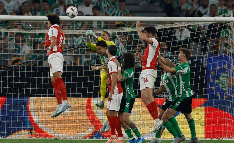 Las desconexiones del Betis: del control al colapso mental Las desconexiones del Betis: del control al colapso mental