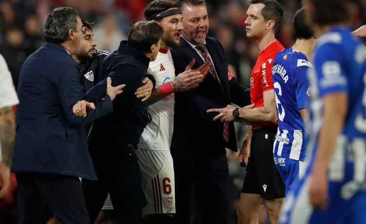 Iosu Galech, el árbitro que expulsó a Almeyda, desciende a Segunda División y el sevillano Orellana Cid sube a Primera Iosu Galech, el árbitro que expulsó a Almeyda, desciende a Segunda División y el sevillano Orellana Cid sube a Primera