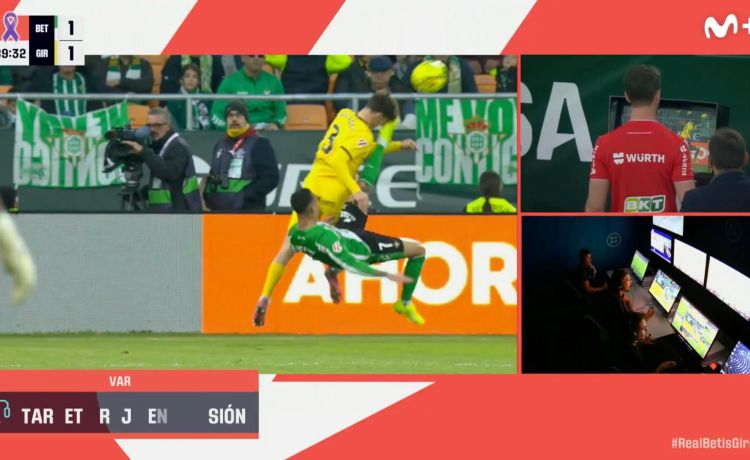 Así fue la polémica expulsión de Antony, que podría perderse el derbi o incluso algún partido más Así fue la polémica expulsión de Antony, que podría perderse el derbi o incluso algún partido más