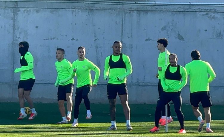 Juanmi no entrena con el Betis y se acerca al Getafe Juanmi no entrena con el Betis y se acerca al Getafe