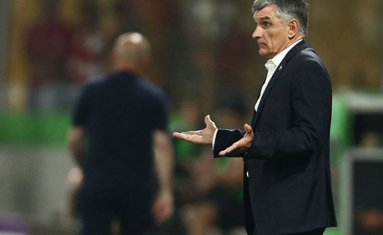 El dardo de Mendilibar al Betis: «Ganó como ganó» El dardo de Mendilibar al Betis: «Ganó como ganó»