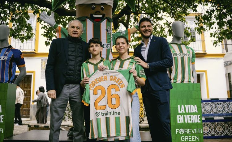 La campaña de la camiseta del Betis fabricada con naranjas, premiada en un certamen publicitario La campaña de la camiseta del Betis fabricada con naranjas, premiada en un certamen publicitario