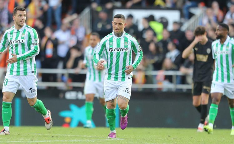 Betis: La vuelta al dibujo clásico de Pellegrini no da réditos Betis: La vuelta al dibujo clásico de Pellegrini no da réditos