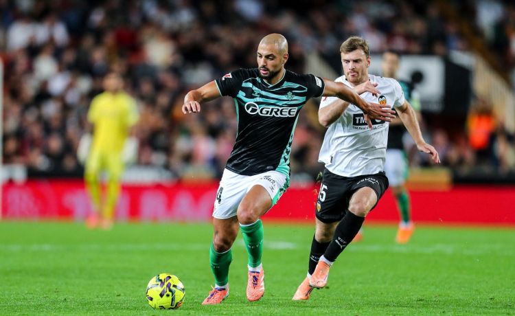 Amrabat, el gigante silencioso del Betis que impone respeto Amrabat, el gigante silencioso del Betis que impone respeto