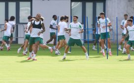 Parrott, el nuevo aliciente del Betis para asaltar Mestalla Parrott, el nuevo aliciente del Betis para asaltar Mestalla